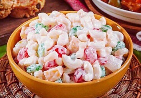 Cette salade de macaroni douce et crémeuse est parfaite pour votre prochain pique-nique