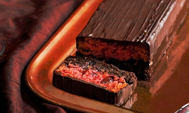 Ce brownie à la barre aux cerises mûres de Cadbury vous rendra dépendant