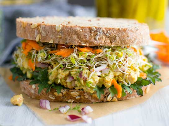 healthy-sandwiches-smashed-chickpea-fsl